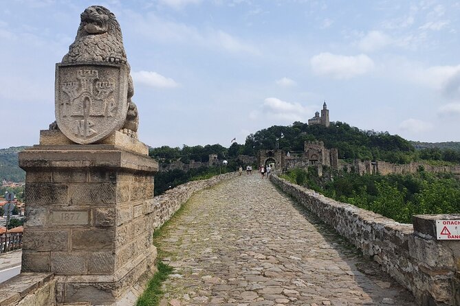 Bulgaria Day Trip: Basarabovo Monastery, Tsarevets & Arbanasi - What private touring adds to the price