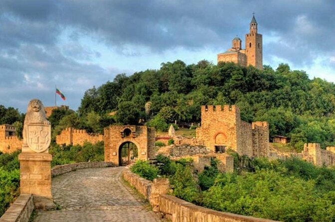 Bulgaria -Private Tour- Basarbovo, Arbanasi, Veliko Tarnovo - Samovodska Charshiya and old crafts
