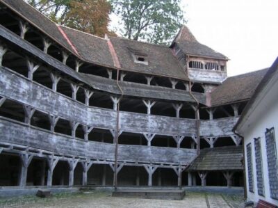 BV01 – City Tour Brasov in English: Secrets of Kronstadt