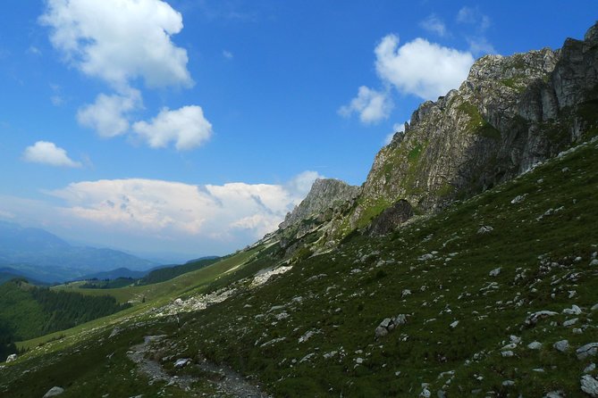 Carpathians in Romania: Bucegi Natural Park with native Spanish guide. - Varful Bucşa and the return toward the park entrance