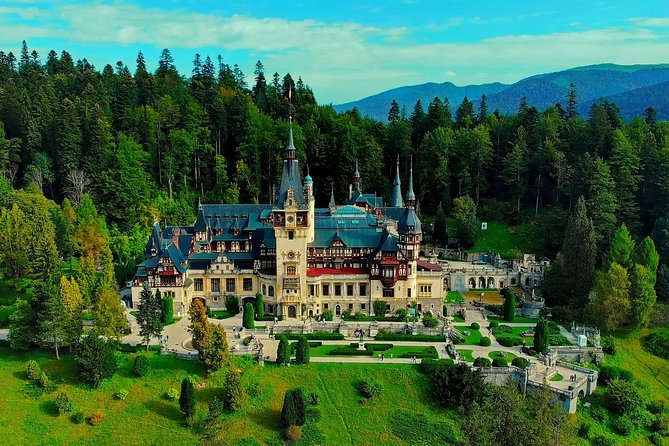 Castle trip from Brasov: PRIVATE Tour to Bran Castle & Peles Palace in Sinaia - Why this castle pairing works so well