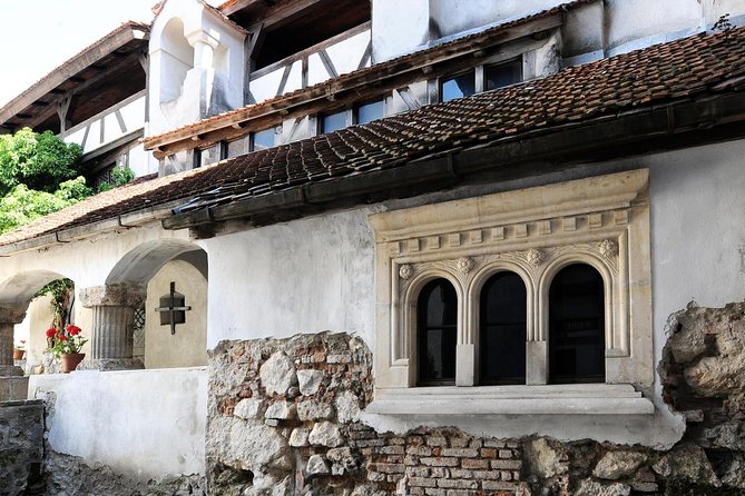 Castles of Transylvania - Small group tour from Bucharest - The Bucharest landmarks set the scene