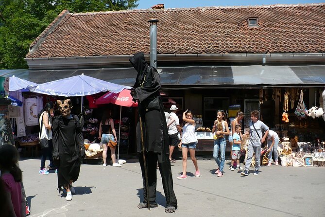Castles Private Tour Peles - Bran - Rasnov from Brasov - Why the guide matters here