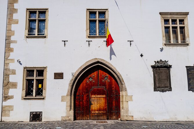 Cluj-Napoca: 2.5-Hour Guided Walking Tour - What the $34.84 price buys you