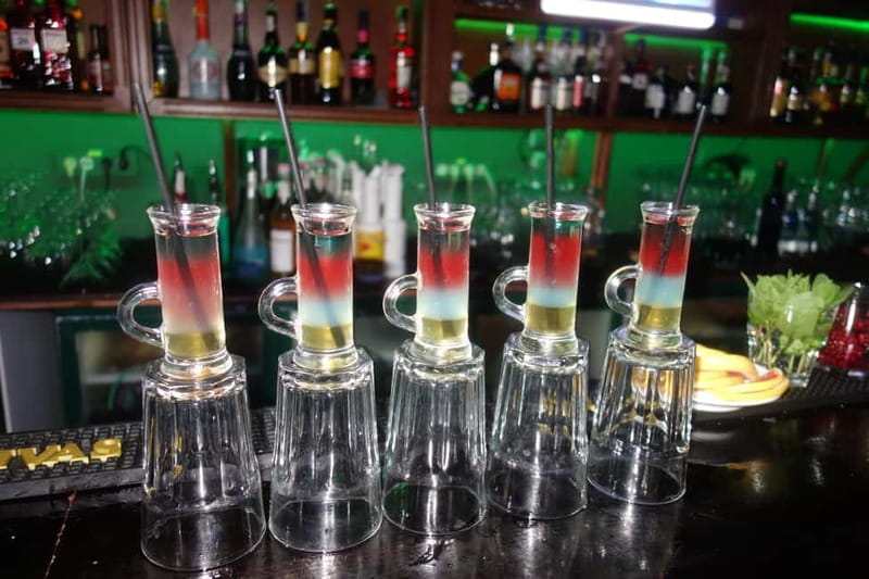 Cluj-Napoca: Weekend Pub Crawl - Dress for the door, not just the weather
