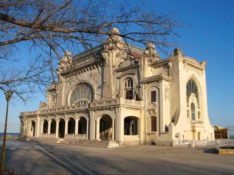 Constanta: Full Day Tour from Bucharest to the Black Sea - The harbor and the Black Sea finish
