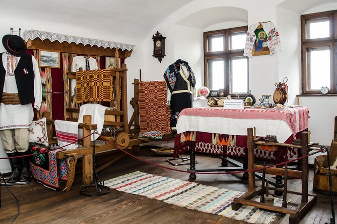 Day Trip Bear Sanctuary, Bran Castle, Rasnov Fortress from Brasov - Who should book this Brasov excursion
