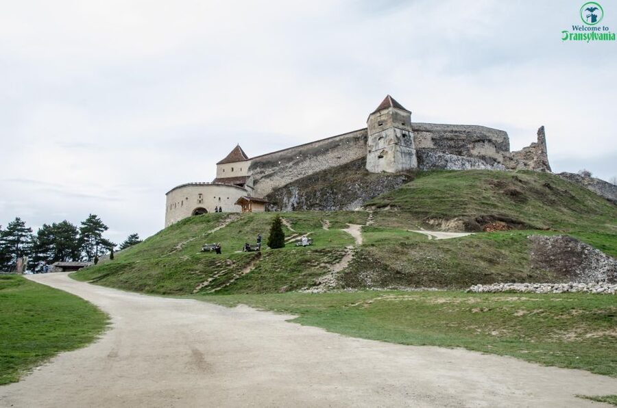 Day trip Bran Castle, Rasnov Fortress and Bear Sanctuary - Bran Castle and the Dracula question