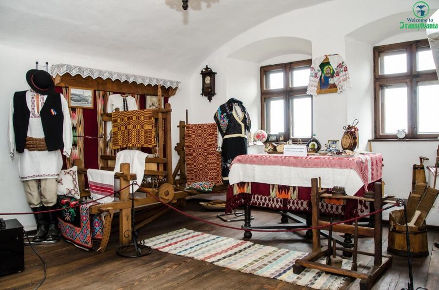 Day trip Bran Castle, Rasnov Fortress and Bear Sanctuary - Practical details that affect your day