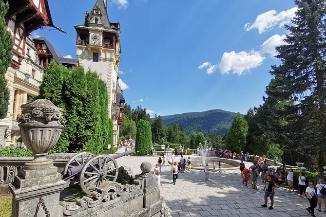 Day trip from Bucharest to Brasov, Peles & Dracula's Castle - Why this Bucharest day trip works