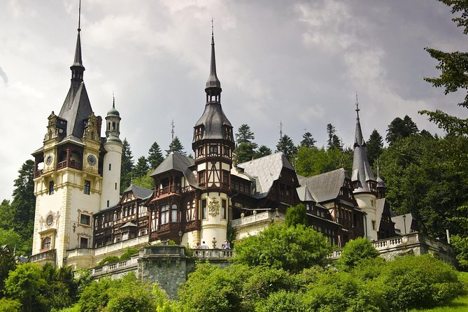Day Trip Through Brasov in Transylvania and Bran, Peles, and Rasnov Castles - Why this Transylvania day trip works from Bucharest