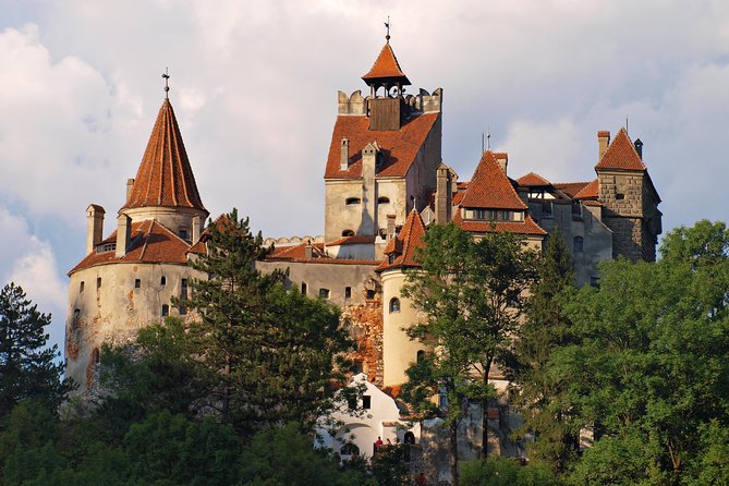 Day Trip Through Brasov in Transylvania and Bran, Peles, and Rasnov Castles - Bran Castle and the Dracula connection