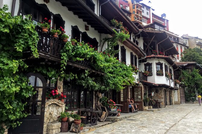 Day Trip to Bulgaria and Veliko Tarnovo from Bucharest - Veliko Tarnovo and the Tsaravets Fortress