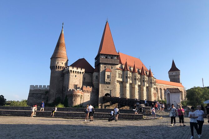 Day trip to Corvin Castle and Sibiu (and back) from Timisoara - What the guides add to the experience