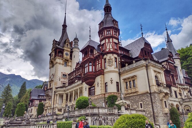 Discover Transylvania: Dracula, Peles Castle, Brasov Private Tour - The timing, tickets, and small planning details