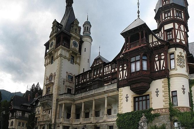 Dracula Castle, Peles Castle & Brasov-Private Tour from Bucharest - Brasov for medieval streets and Romanian lunch