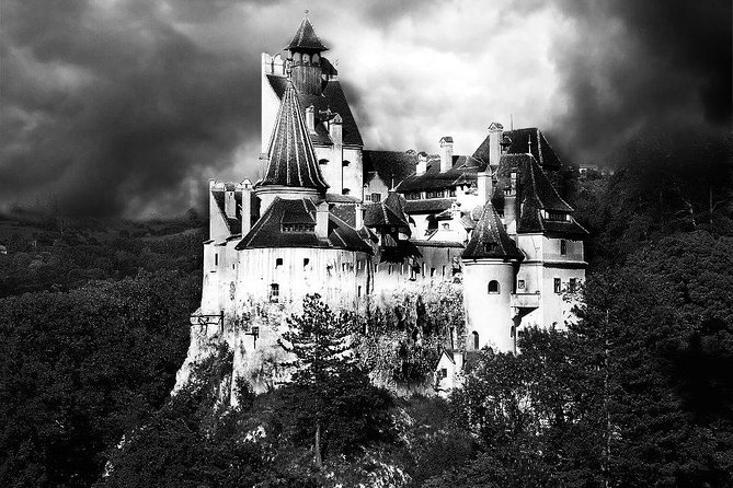 Dracula's Castle, Peles Castle and Brasov Day Trip from Bucharest - The bus ride and group size