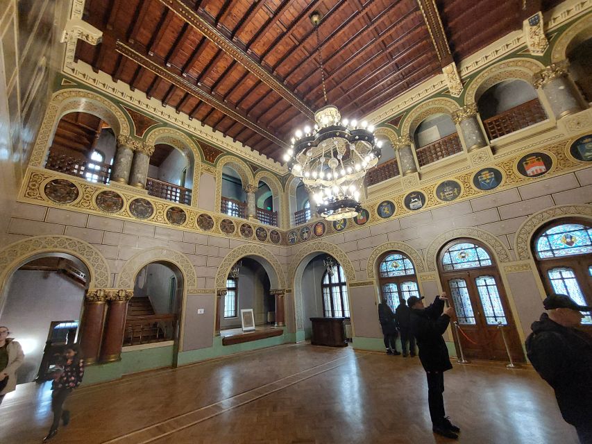 From Brasov: Peles Castle, Bran Castle & Cantacuzino Castle - Transport, meals, and the real cost