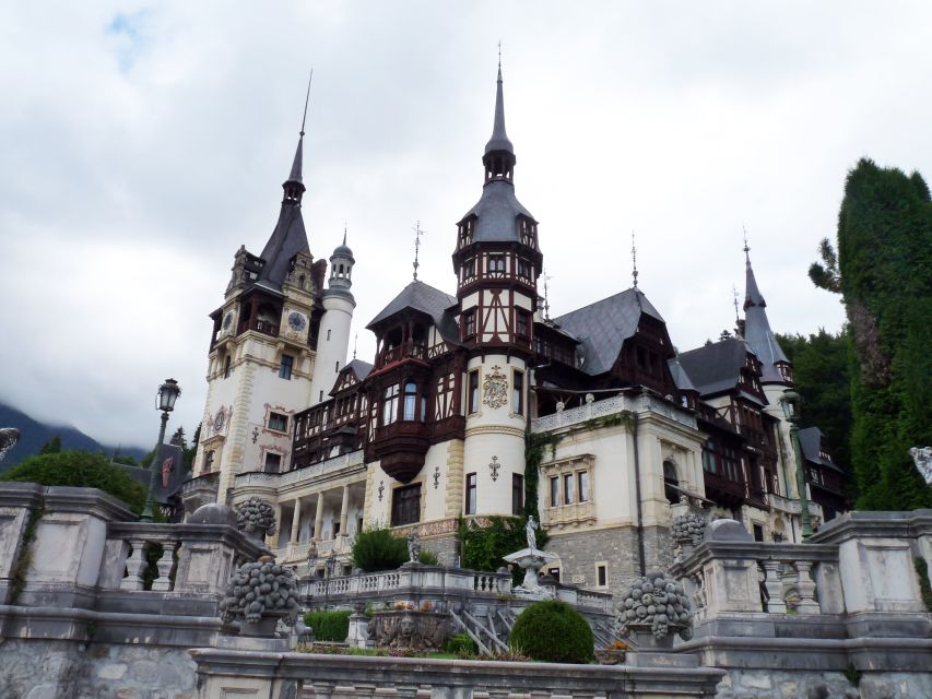 From Brasov: Tour of Castles and Surrounding Area - The guide makes the difference