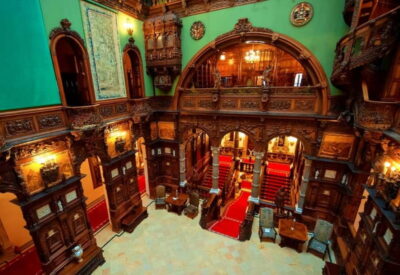 Bran, Peles Castle & Brasov Private Day Tour