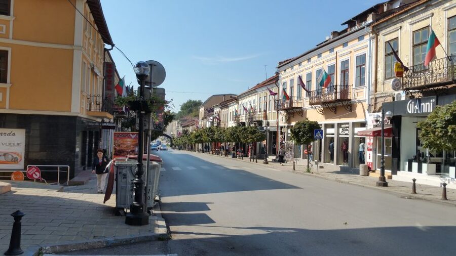 From Bucharest: Bulgaria 1-Day Tour - Lunch, Bulgarian food, and extra costs