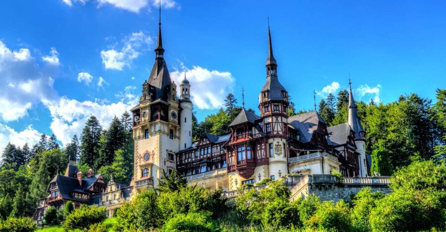 From Bucharest: Day Trip to Dracula and Peles Castle - Practical details before you reserve