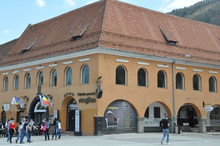 From Sibiu: Day Tour to Brasov and Dracula's Castle - Is the Sibiu to Bran and Brașov tour worth booking?