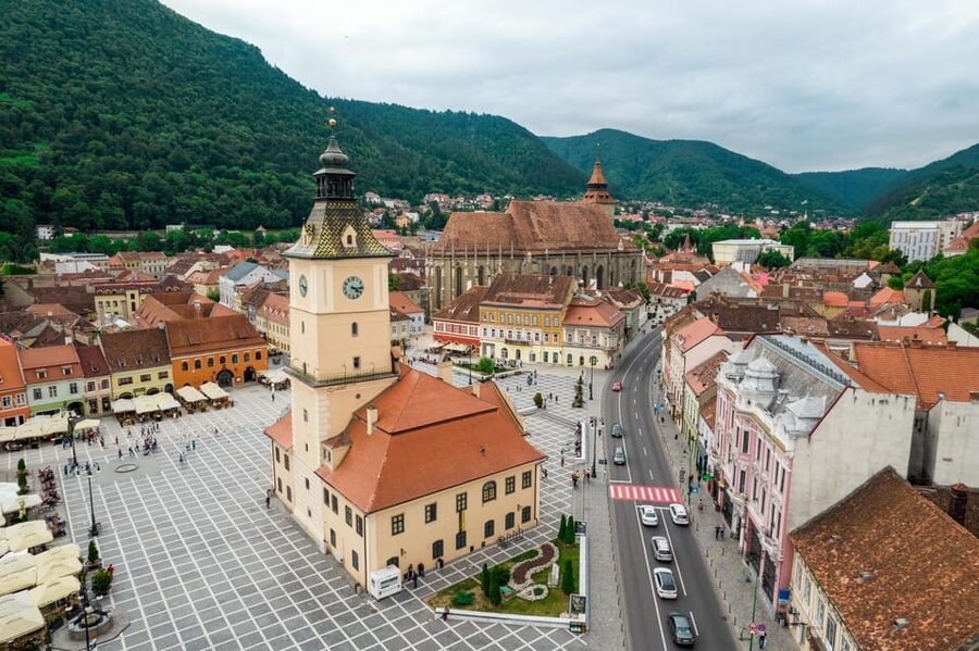 Minivan 8: Peles & Dracula's Castle and Brasov Full-Day Trip - Who will get the most from this day