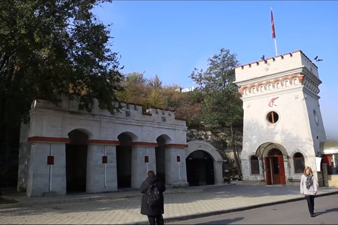 One-Day Vlad the Impaler Royal Court Private Tour from Bucharest - Curtea de Arges brings a different royal story