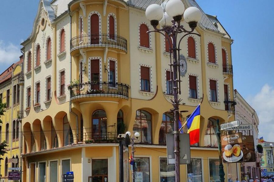 Oradea city tour - Moskovits Palace and Oradea’s palace architecture