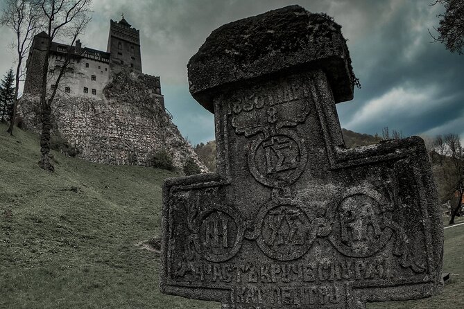 Peles Castle, Bran Castle & Rasnov Fort. Private Tour from Brasov - The drive is part of the Romanian history lesson