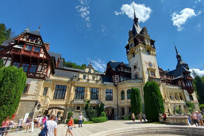 Peles Castle, Dracula Castle and Brasov old town - private tour from Bucharest - Brașov old town on foot