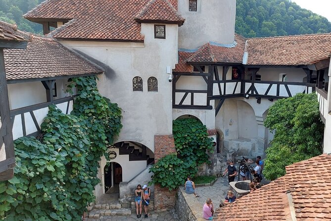Peles Castle, Dracula Castle and Brasov old town - private tour from Bucharest - Leaving Bucharest for Sinaia
