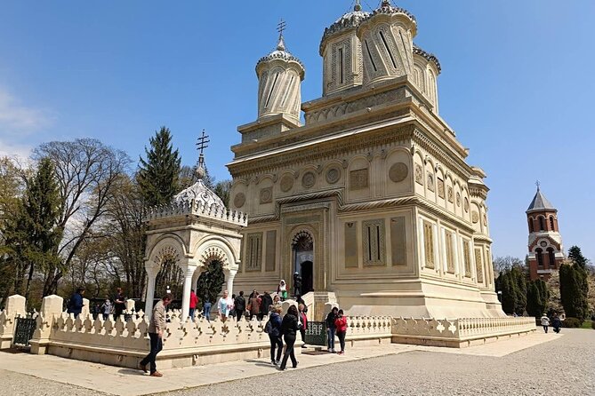 Princely Court of Târgoviște and Curtea de Argeș Monastery - Curtea de Argeș and a singular church design