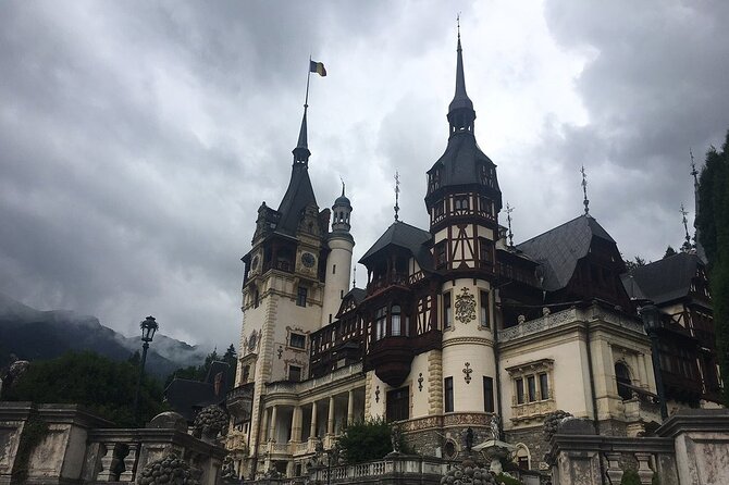 Private Day Tour from Brasov to Rasnov Fortress - Bran Castle and the Dracula question