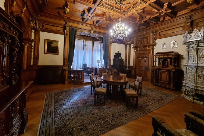 Private Day Trip from Bucharest: Dracula’s Castle, Peles & Brasov - Who will get the most from this tour