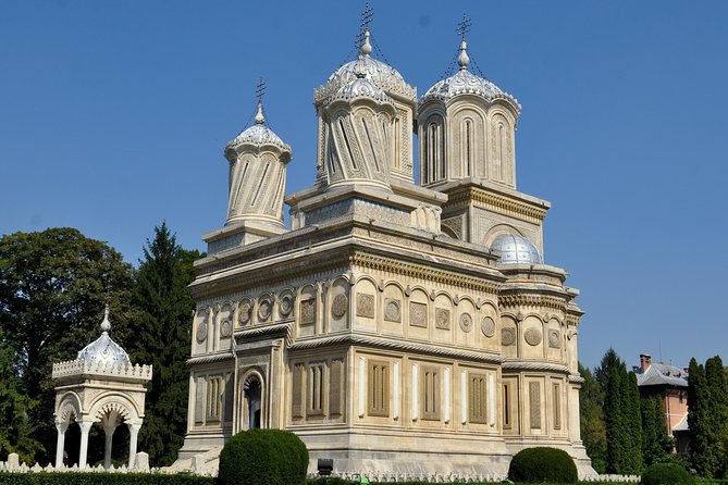 Private Day Trip True Castles of Vlad Dracula and Transfagarasan Road - Curtea de Arges and its painted churches