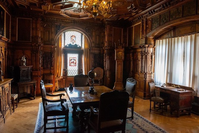 Private Full Day Trip to Peles & Bran (Dracula’s) Castles &Brasov - Brasov’s old center and the Saxon imprint