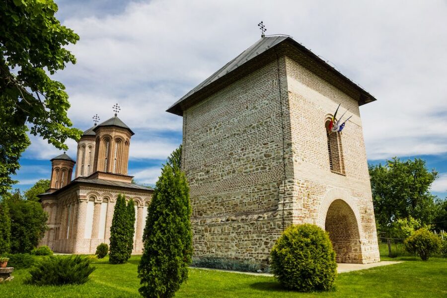 Private Half Day Trip to Snagov Monastery & Mogosoaia - Mogosoaia Palace and the Brancovenesc style