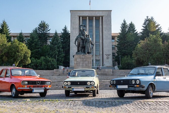 Private: RedPatrol Bucharest Contrasts Tour in a Vintage Car - Ferentari and Piața Rahova: the tour’s hardest contrast