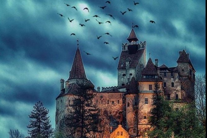 Private tour to Bran Dracula's Castle and Peleș Royal Castle - Should you book this private castle day?