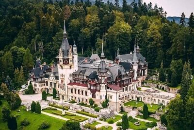 Private Tour to Dracula’s Castle, Brașov City & Peleș Castle
