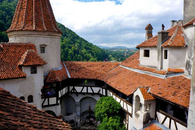 Private Tour to Dracula's Castle, Peles Castle from Bucharest - Brasov’s medieval center gives the day room to breathe