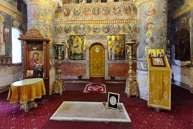 Private Tour to Salt Mine, Lunch at Winery and Dracula Grave - Casa Seciu turns lunch into part of the day