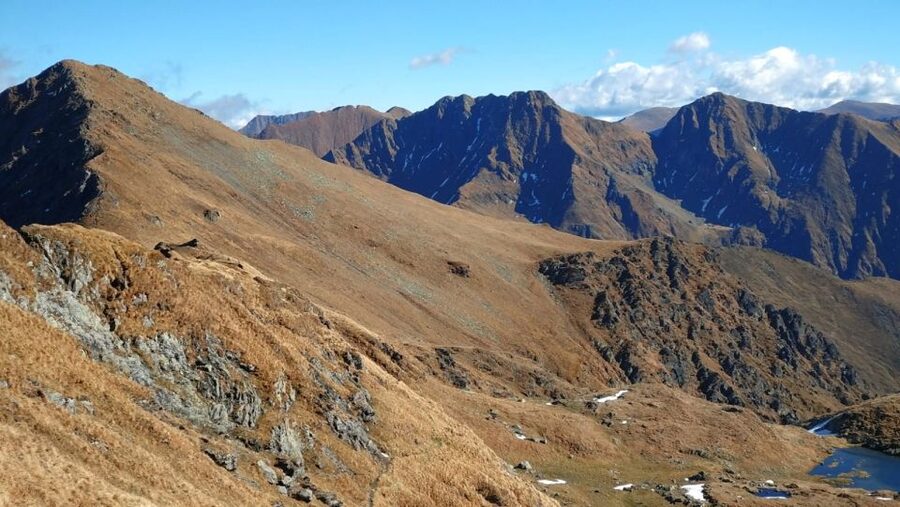 SB05 - Carpathian Heights: Hiking to Bâlea Cascada & Lake - The 1.5 to 2-hour climb through Bâlea Valley