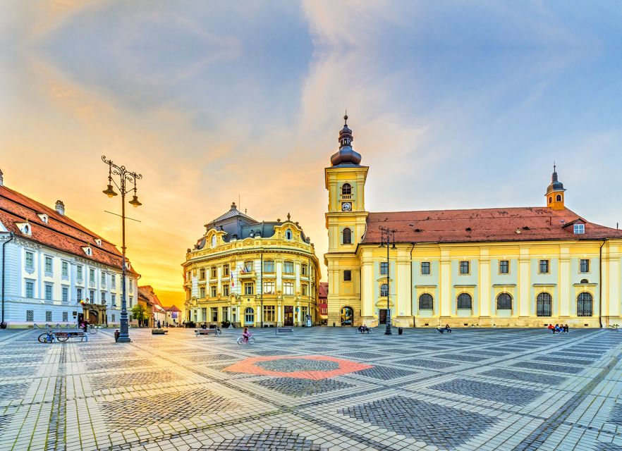 Sibiu: Daily Sightseeing Guided Tour - Piaţa Mare, Sibiu’s grand opening scene
