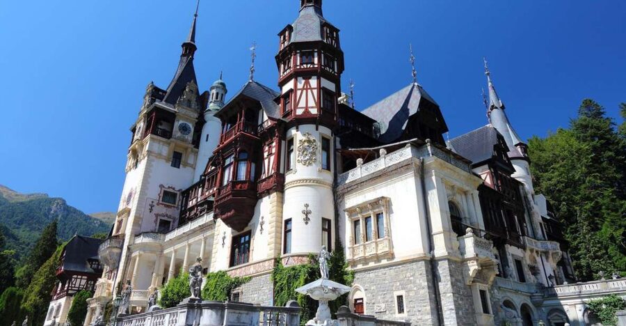 Sinaia: Peleș Castle Tour with An Expert Guide - Why Peleș Castle deserves your time