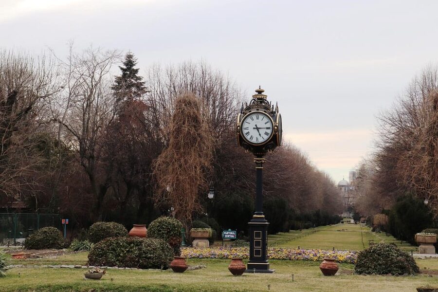Slavery in Romania,Myths and Truths on Gypsies, Walking Tour - Ending at Mesteshukar ButiQ and the optional jewelry workshop