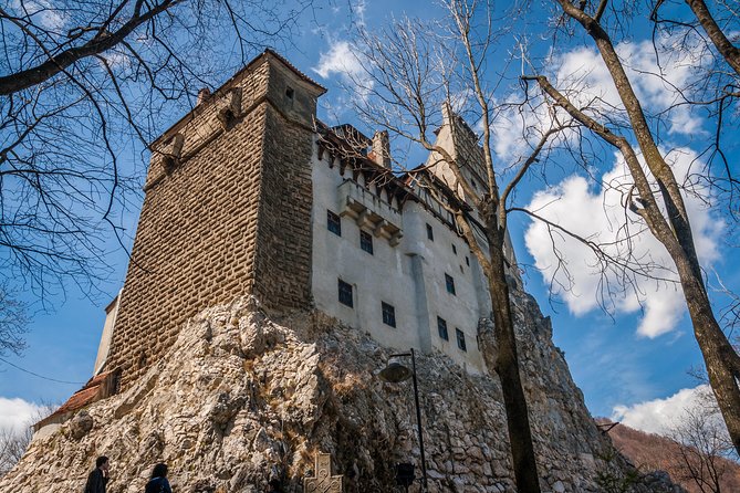 Small-Group Day Trip to Dracula's Castle, Brasov and Peles Castle - How the timing affects your experience