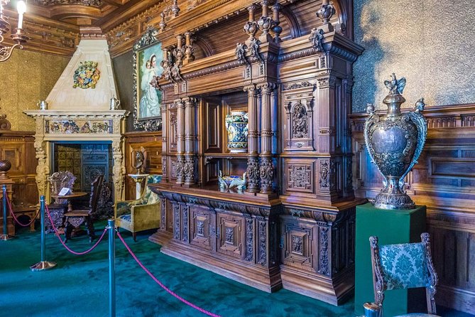 Small-Group Day Trip to Dracula's Castle, Brasov and Peles Castle - Who should choose this day trip